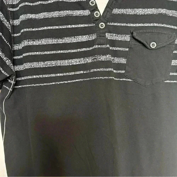 Urbanology T-Shirt Buttons Front Pocket Stripes Black & White Size  Medium - Picture 3 of 16